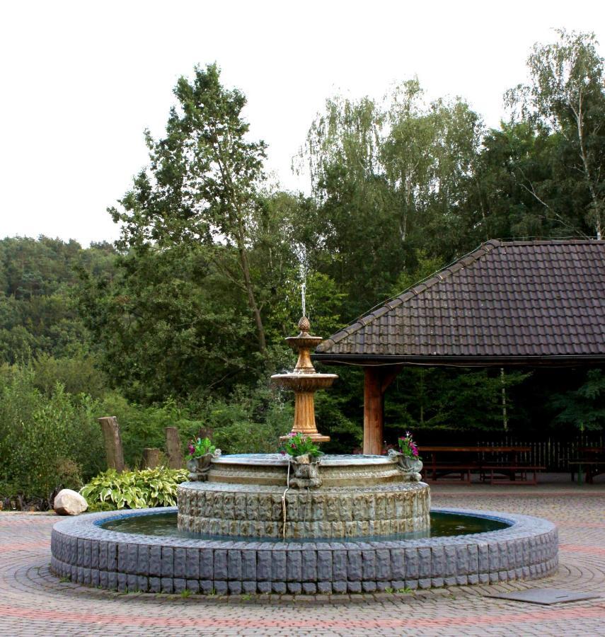 Park Lesny 'U Kaczyny' Hotel Rogow ภายนอก รูปภาพ