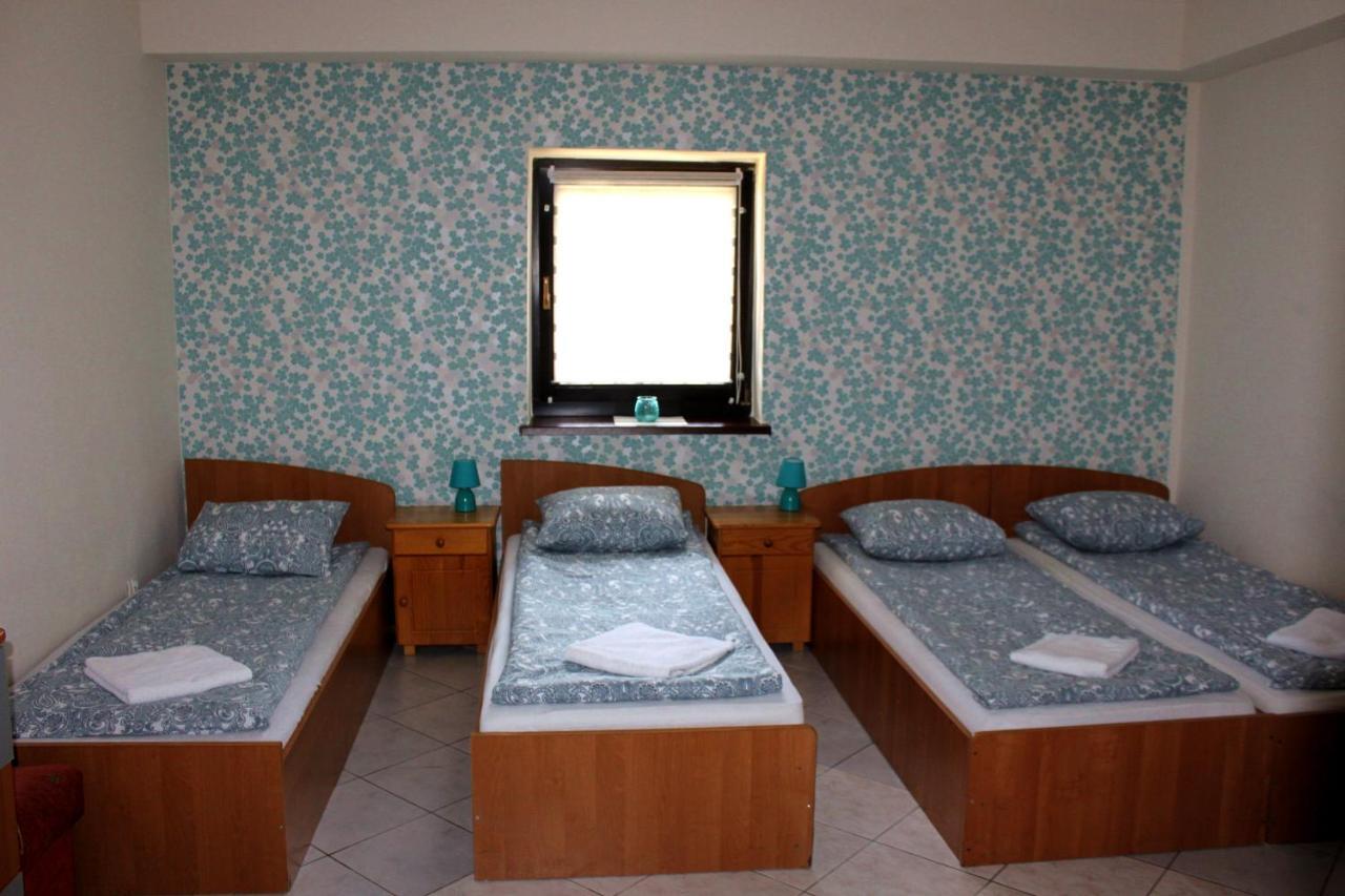 Park Lesny 'U Kaczyny' Hotel Rogow ภายนอก รูปภาพ