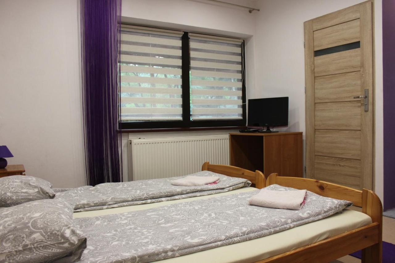Park Lesny 'U Kaczyny' Hotel Rogow ภายนอก รูปภาพ