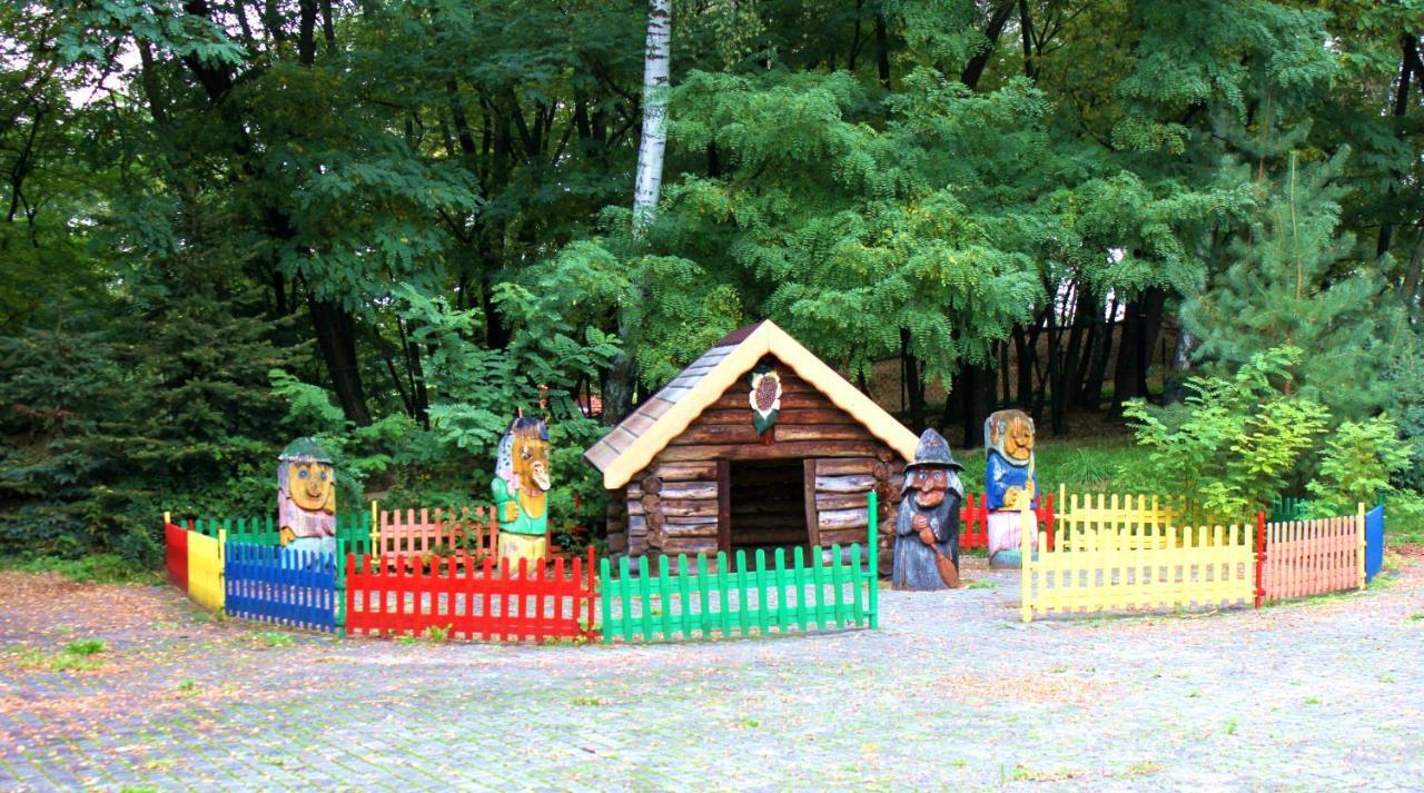 Park Lesny 'U Kaczyny' Hotel Rogow ภายนอก รูปภาพ